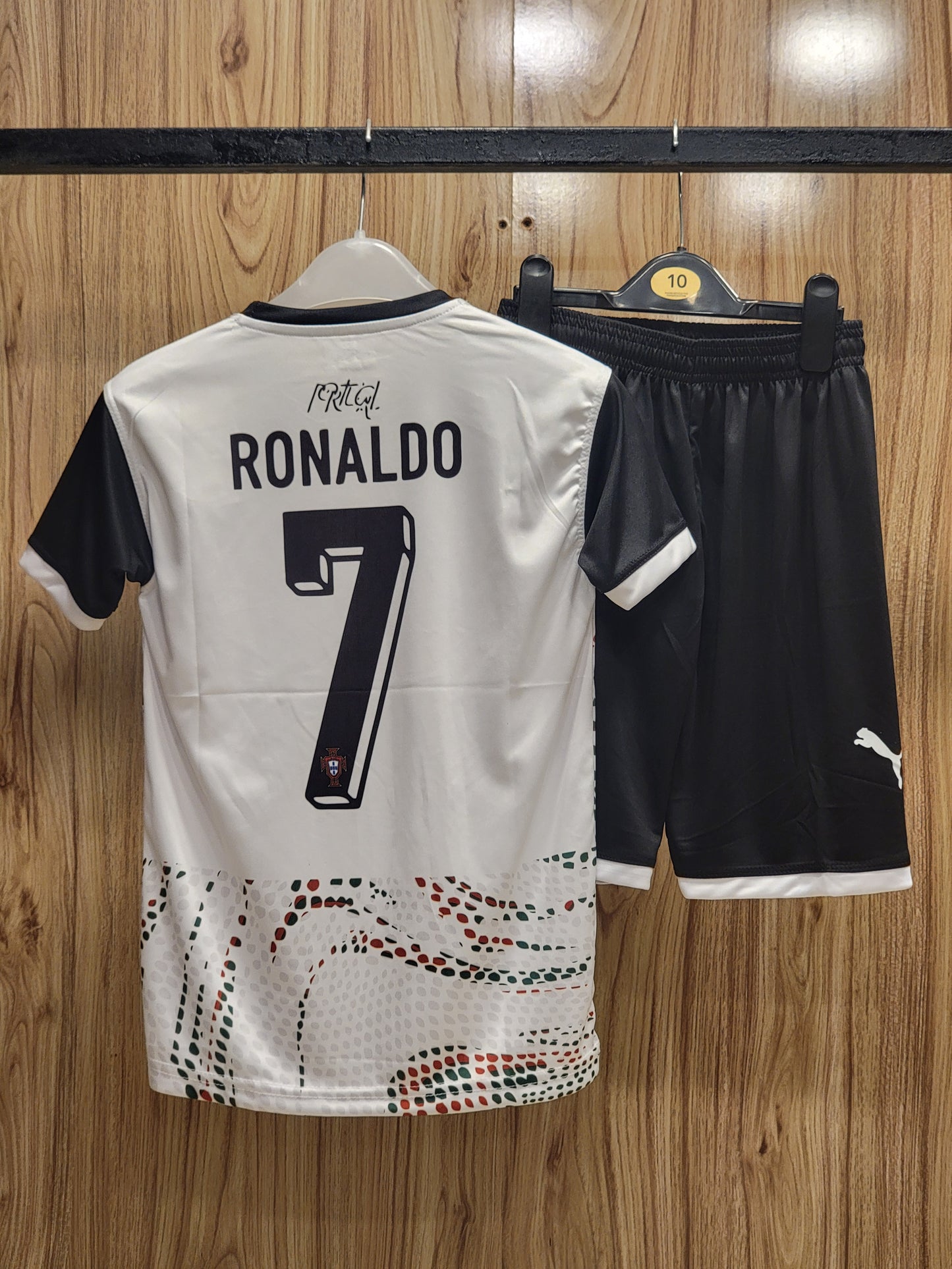 KIDS FOOTBALL JERSEYS (KIT+Shorts) portugal (Ronaldo 7)