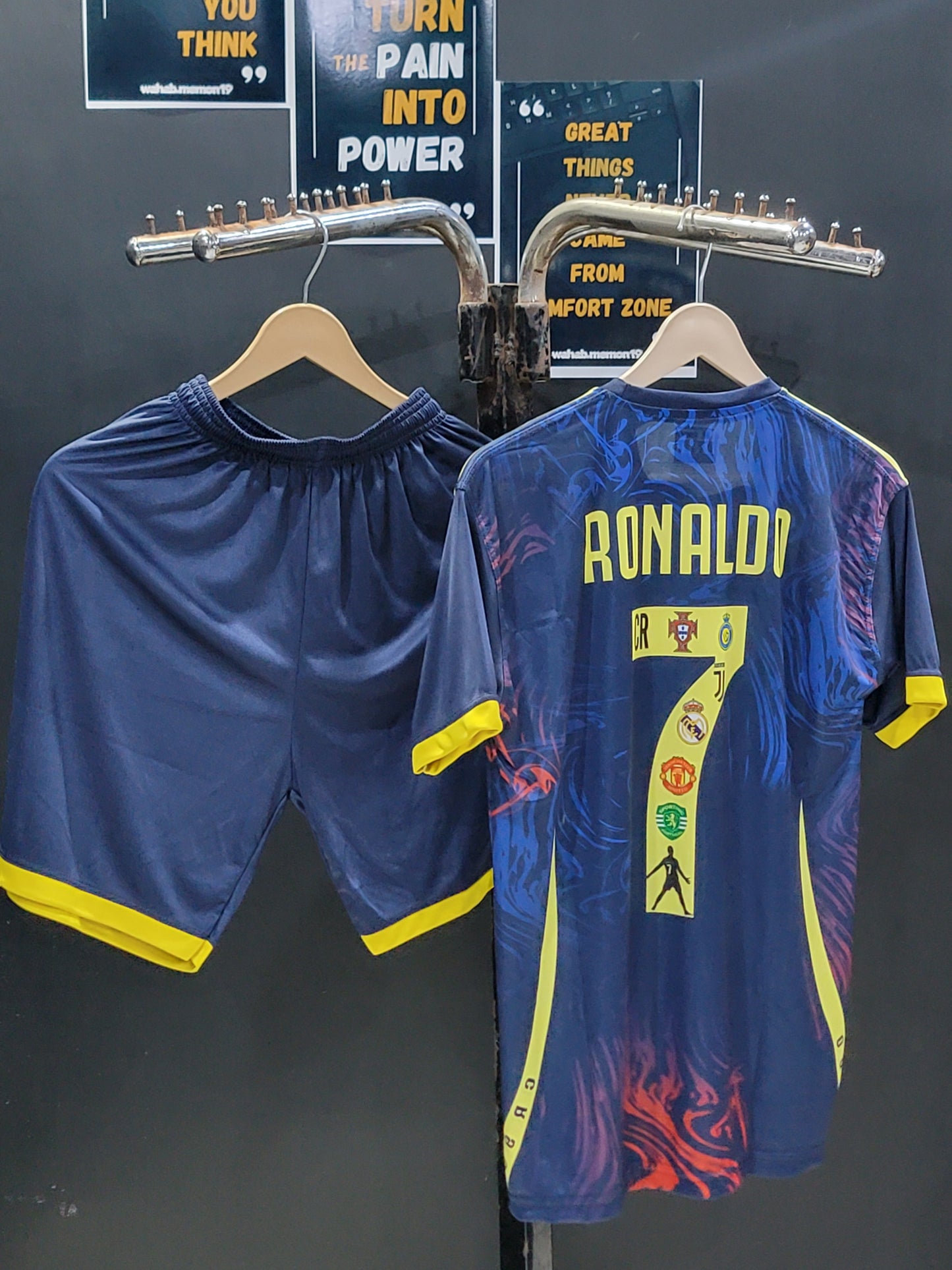 CR7 Complete Adult football Kit (with shorts)