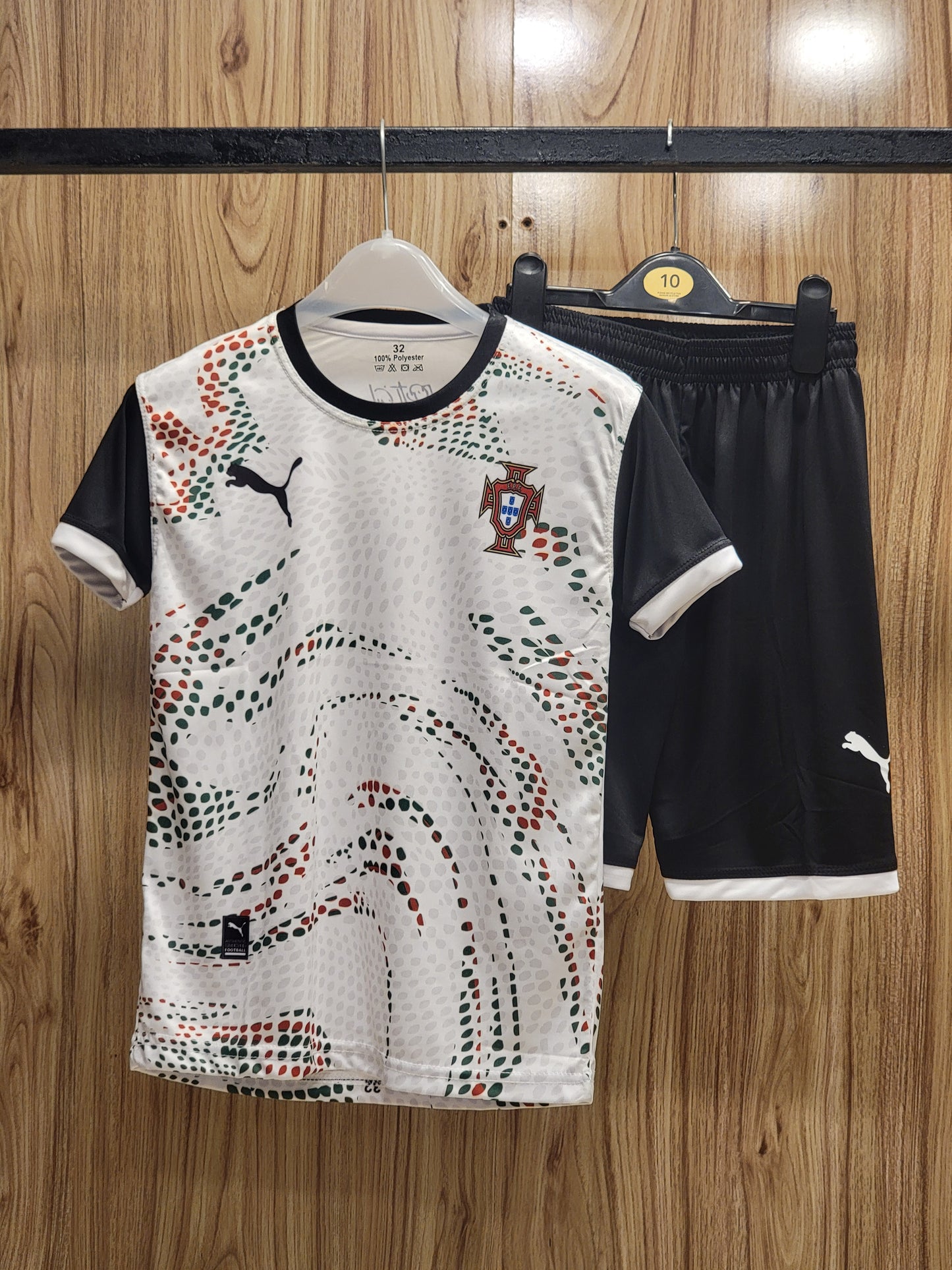 KIDS FOOTBALL JERSEYS (KIT+Shorts)  portugal (Ronaldo 7)
