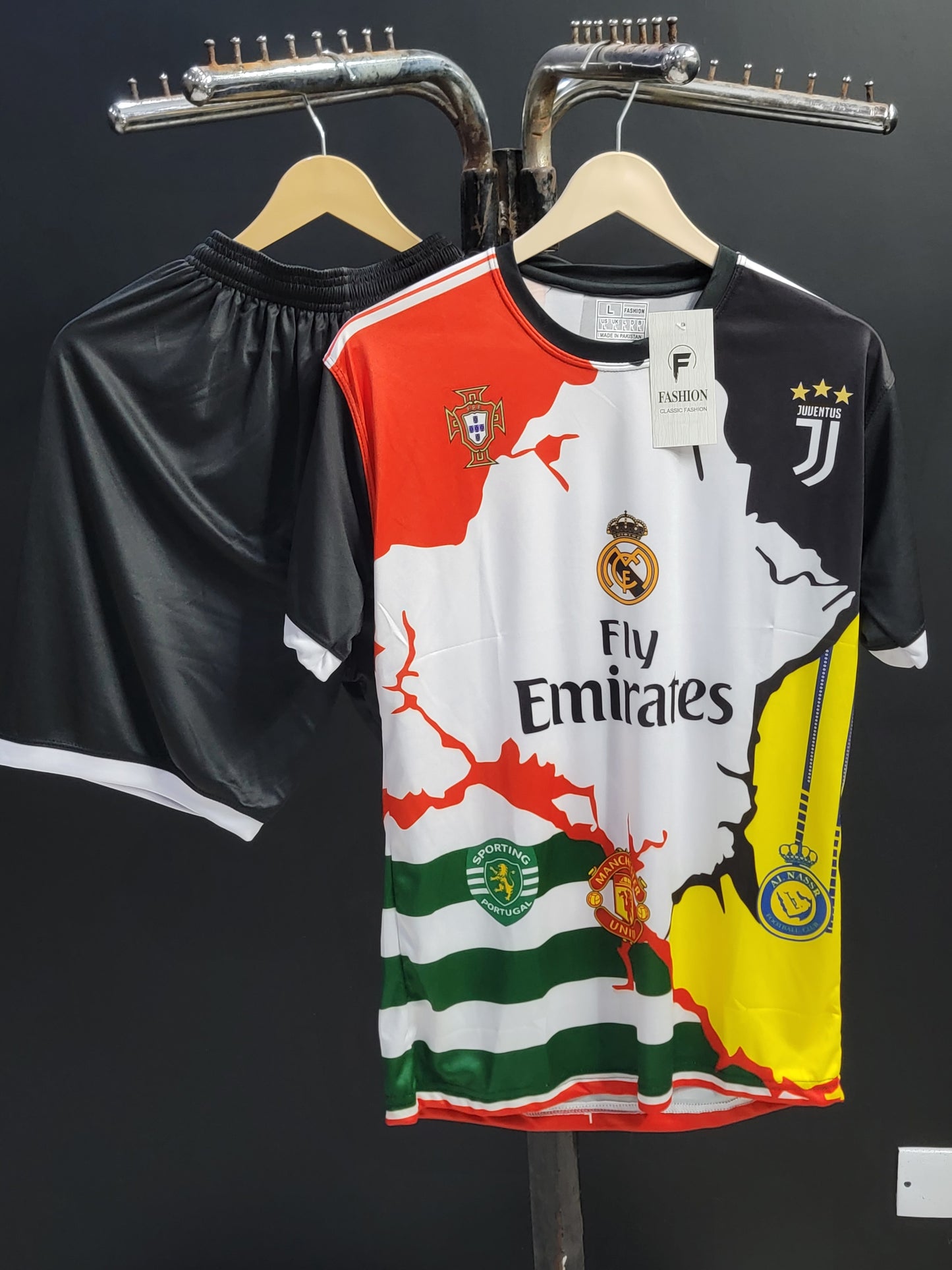 MIX TEAMS Complete Adult football Kit (with shorts)